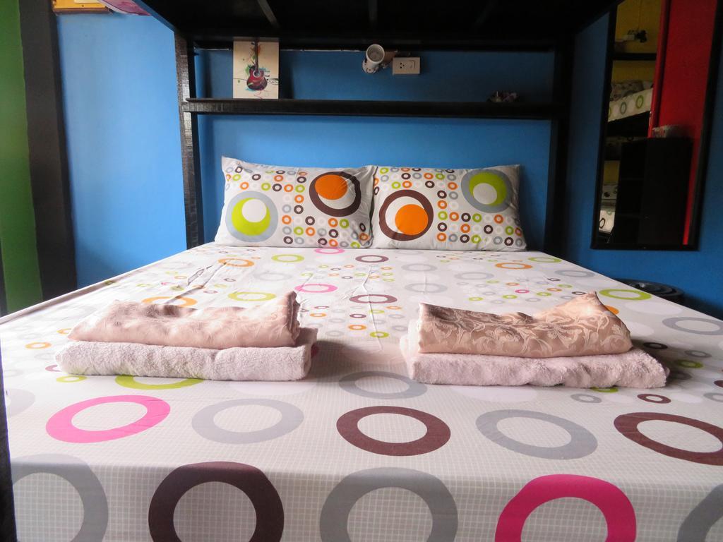 Same Same Guesthouse, Bar & Restaurant (Adults Only) Haad Rin Bagian luar foto