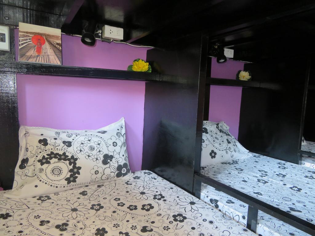 Same Same Guesthouse, Bar & Restaurant (Adults Only) Haad Rin Bagian luar foto