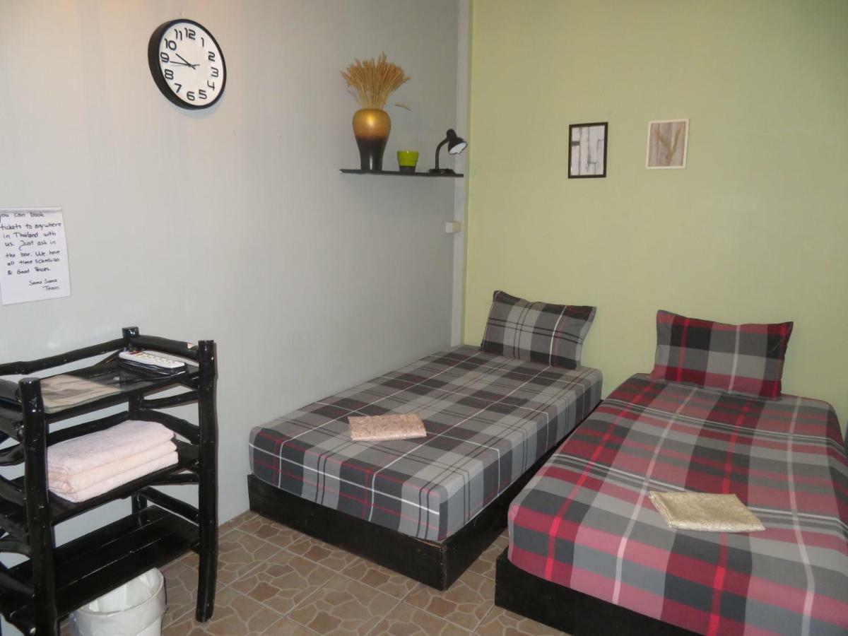 Same Same Guesthouse, Bar & Restaurant (Adults Only) Haad Rin Bagian luar foto
