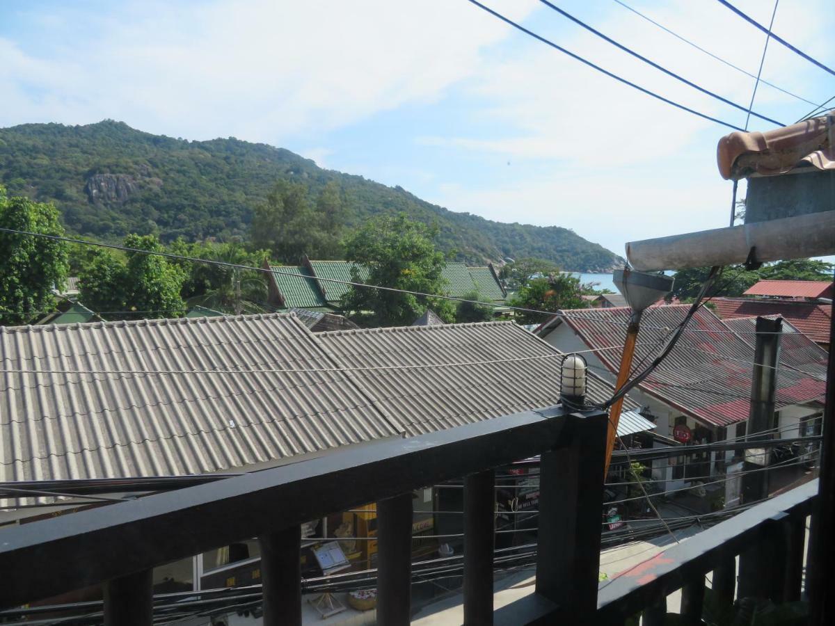 Same Same Guesthouse, Bar & Restaurant (Adults Only) Haad Rin Bagian luar foto