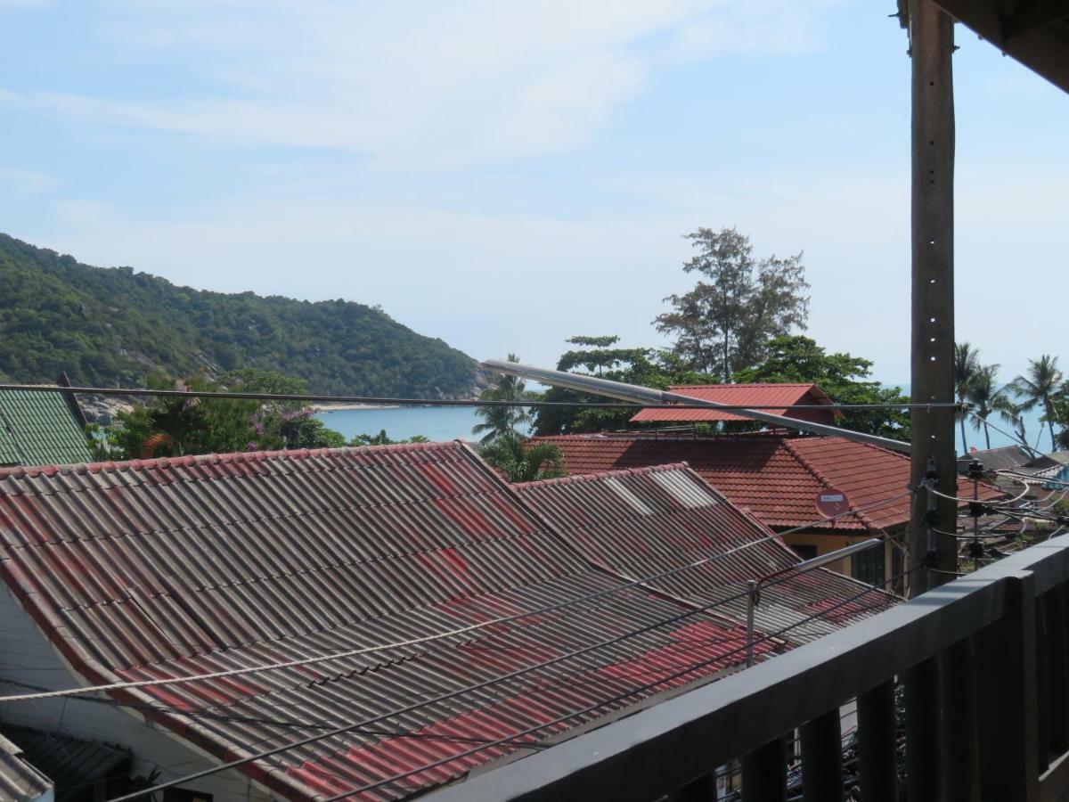 Same Same Guesthouse, Bar & Restaurant (Adults Only) Haad Rin Bagian luar foto