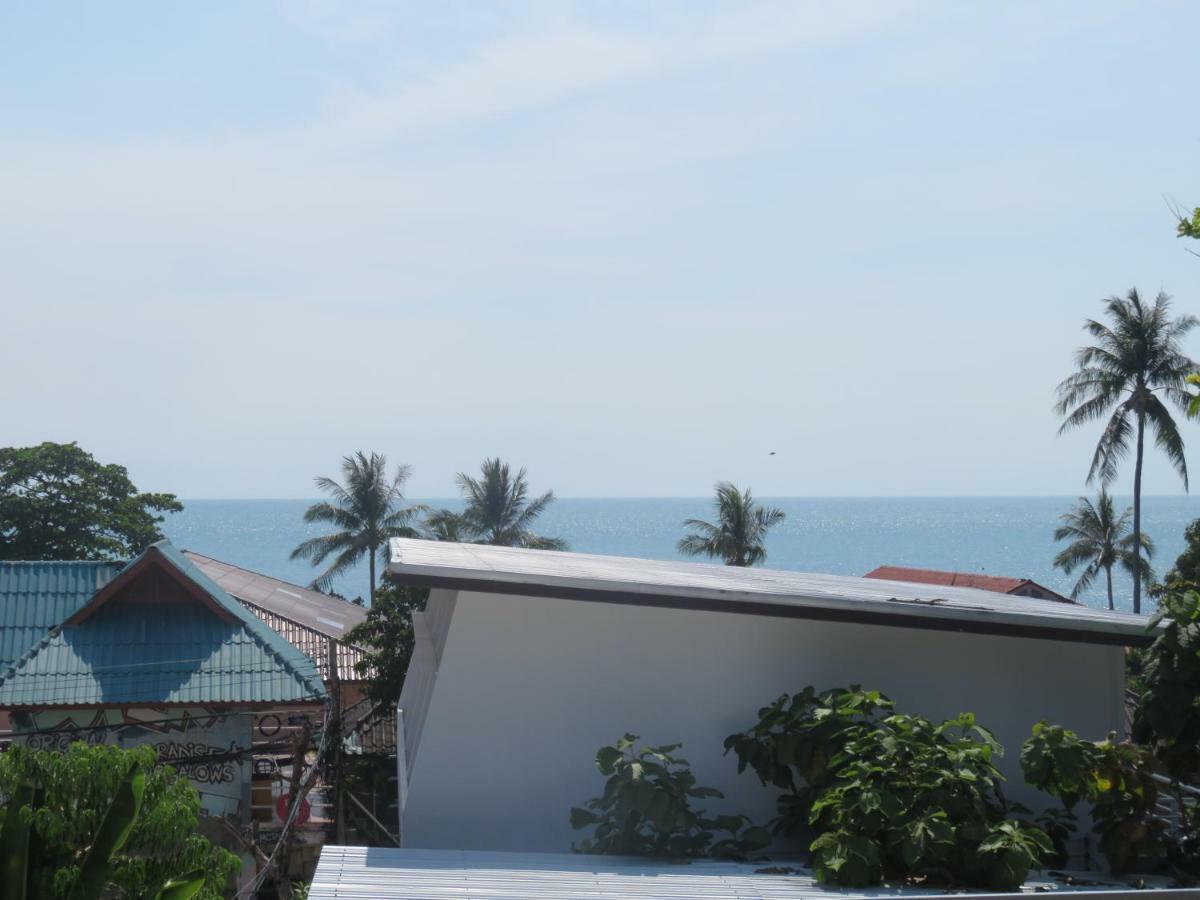 Same Same Guesthouse, Bar & Restaurant (Adults Only) Haad Rin Bagian luar foto