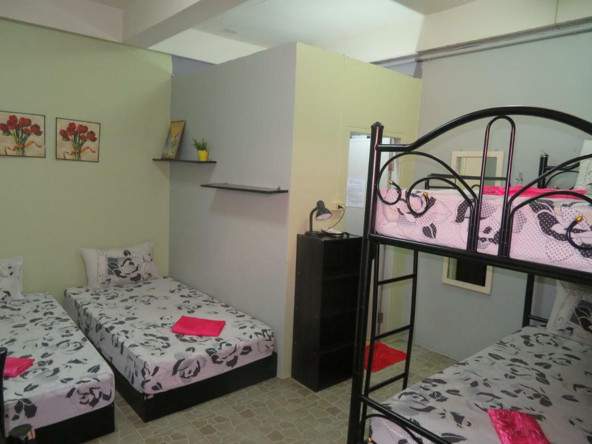 Same Same Guesthouse, Bar & Restaurant (Adults Only) Haad Rin Bagian luar foto